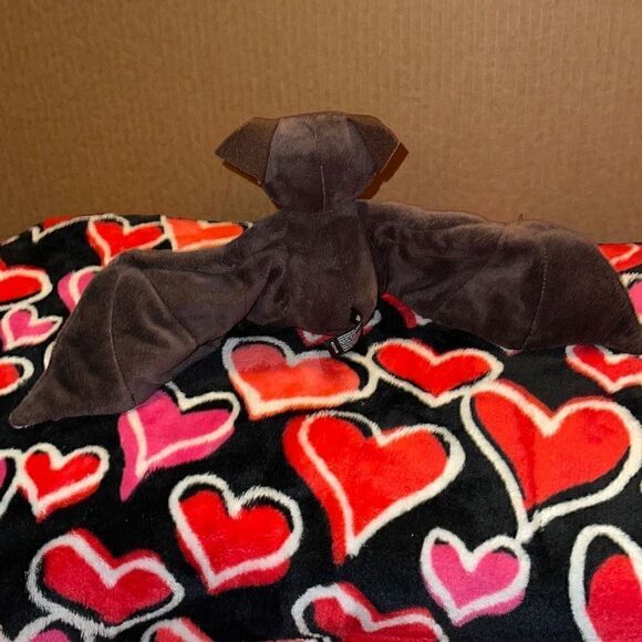 Hotel Transylvania Mavis Bat ￼poseable wings, plush wingspan 16 inches long 2012 - Picture 4 of 6